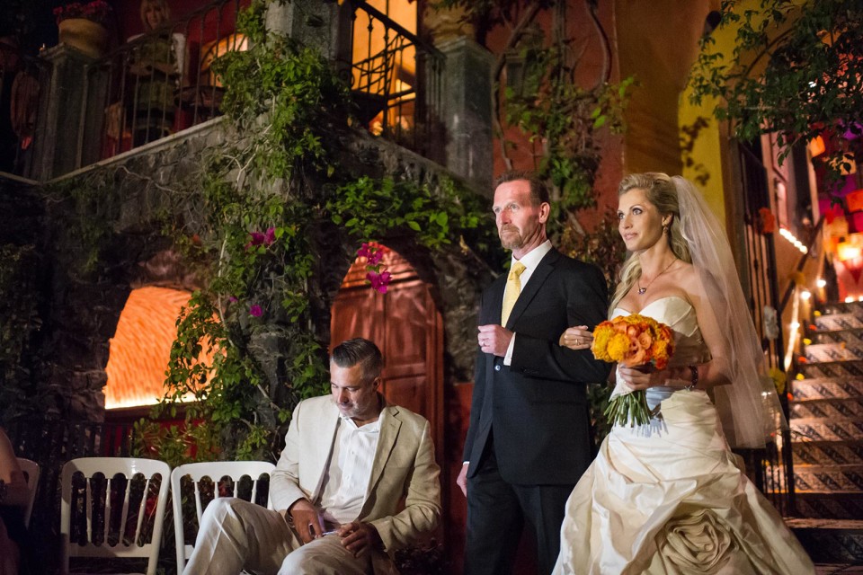 Wedding photography by Jonathan Roberts in San Miguel de Allende, Mexico