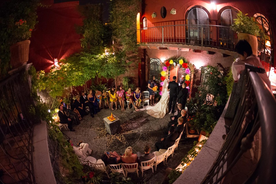 Wedding photography by Jonathan Roberts in San Miguel de Allende, Mexico