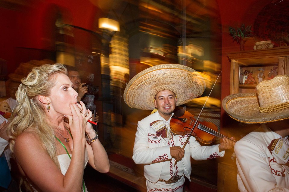 Wedding photography by Jonathan Roberts in San Miguel de Allende, Mexico